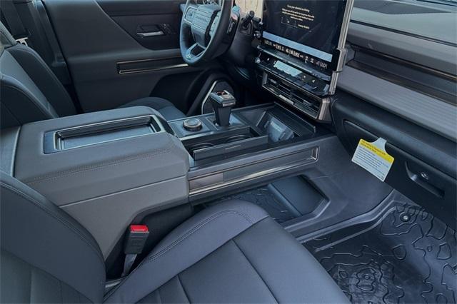 2025 GMC HUMMER EV SUV Vehicle Photo in ELK GROVE, CA 95757-8703