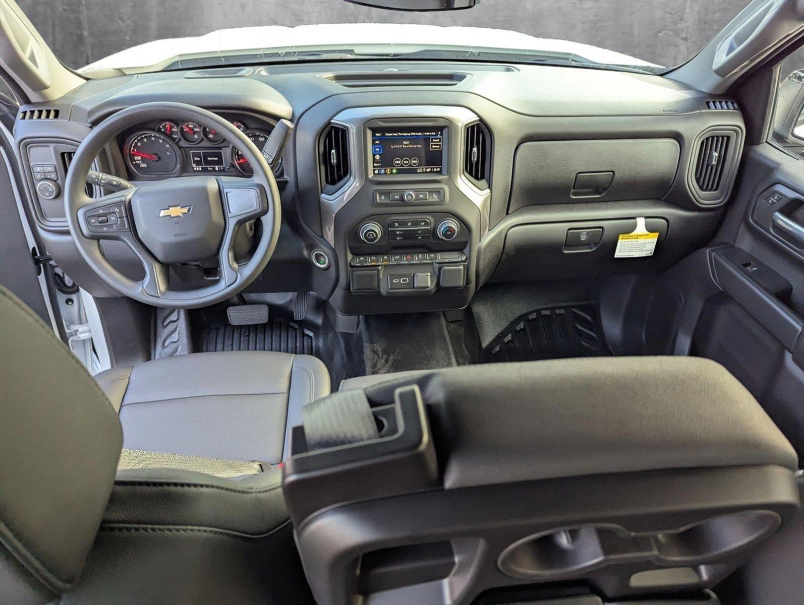 2025 Chevrolet Silverado 1500 Vehicle Photo in GREENACRES, FL 33463-3207