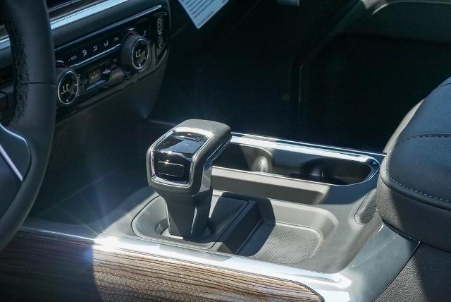 2025 Chevrolet Silverado 1500 Vehicle Photo in VENTURA, CA 93003-8585