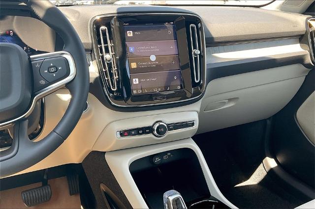 2025 Volvo XC40 Vehicle Photo in Grapevine, TX 76051