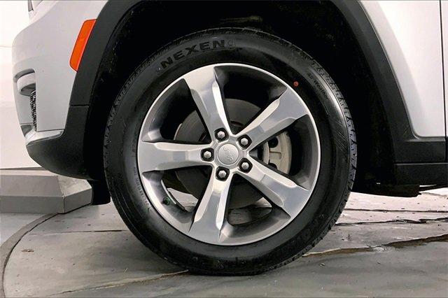 2021 Jeep Grand Cherokee L Vehicle Photo in INDEPENDENCE, MO 64055-1314