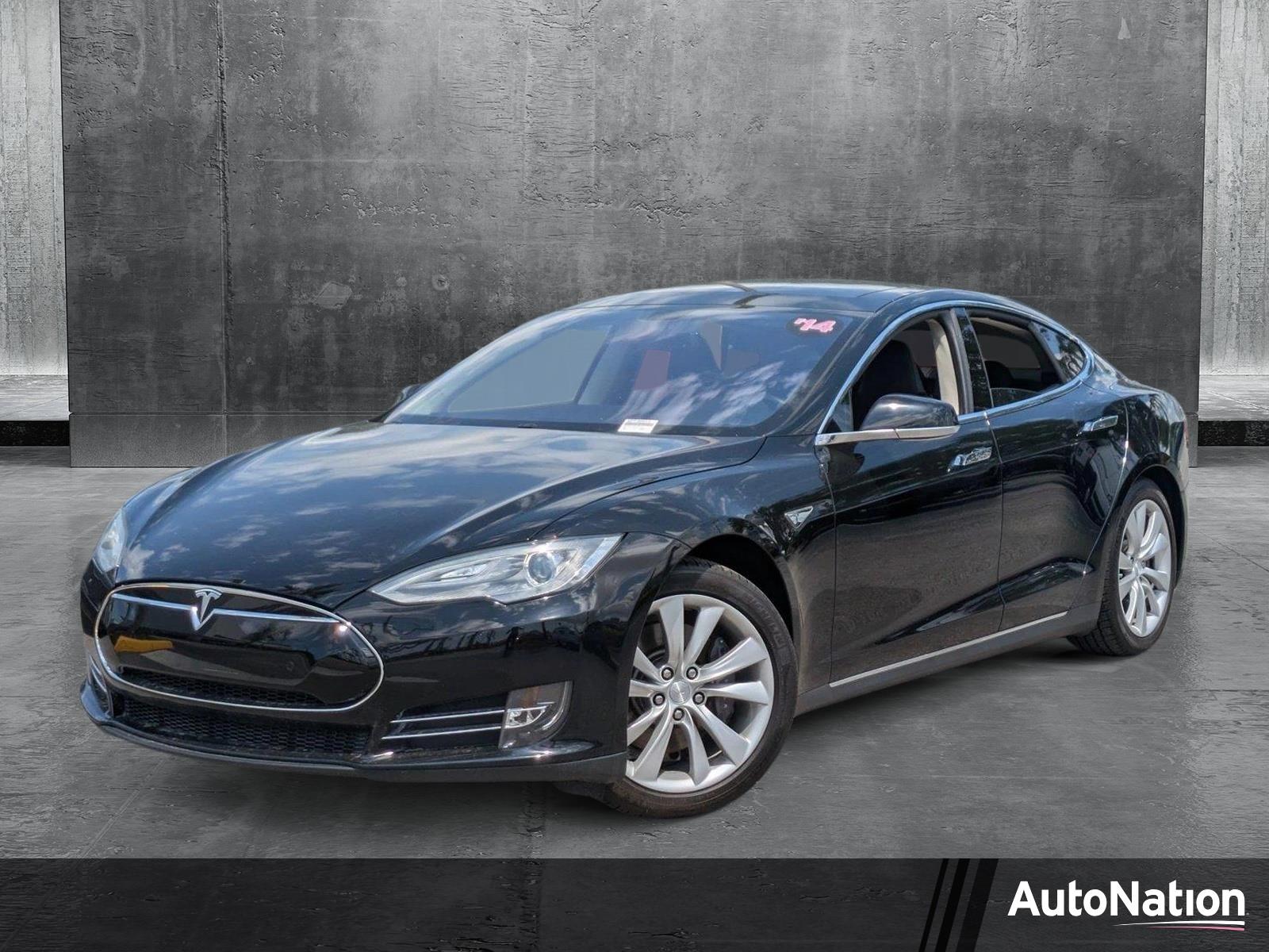 2014 Tesla Model S Vehicle Photo in Tampa, FL 33614