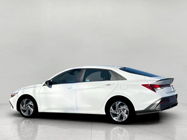 2025 Hyundai ELANTRA Vehicle Photo in Green Bay, WI 54304
