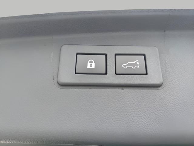 2025 Subaru Outback Vehicle Photo in Green Bay, WI 54304