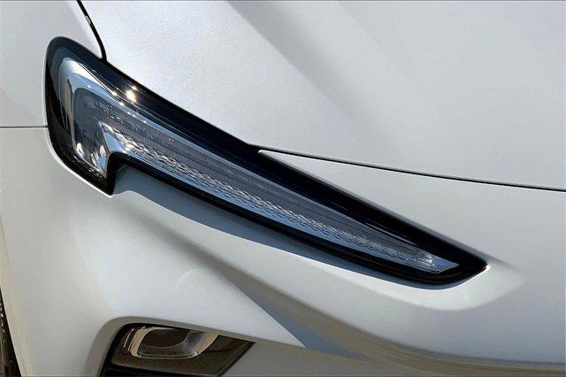 2024 Buick Encore GX Vehicle Photo in TOPEKA, KS 66609-0000