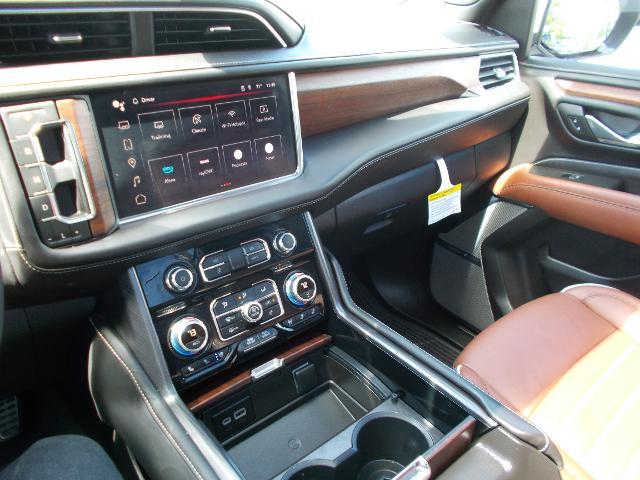 2023 GMC Yukon Vehicle Photo in LOWELL, MA 01852-4336