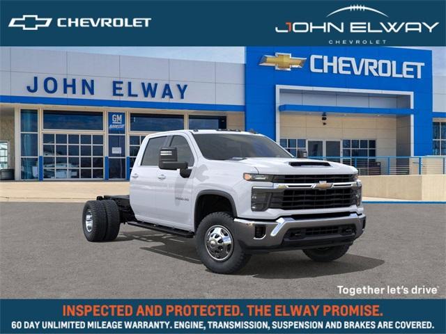 2025 Chevrolet Silverado 3500 HD CC Vehicle Photo in ENGLEWOOD, CO 80113-6708