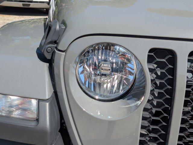 2022 Jeep Gladiator Vehicle Photo in BRUNSWICK, GA 31525-1881