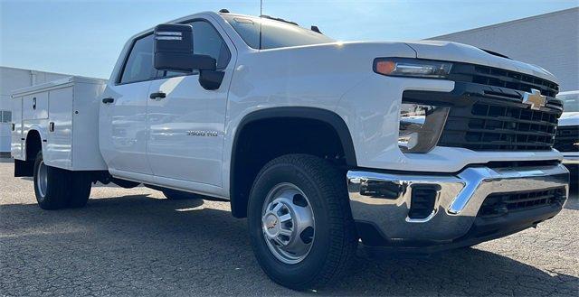 2024 Chevrolet Silverado 3500 HD Chassis Cab Vehicle Photo in TOPEKA, KS 66609-0000