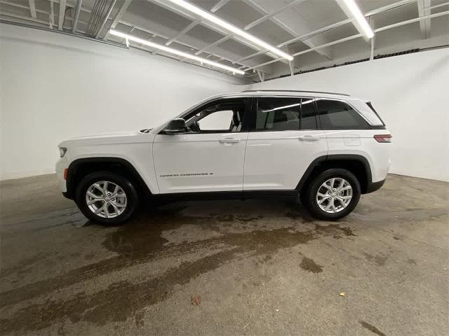 2023 Jeep Grand Cherokee Vehicle Photo in PORTLAND, OR 97225-3518