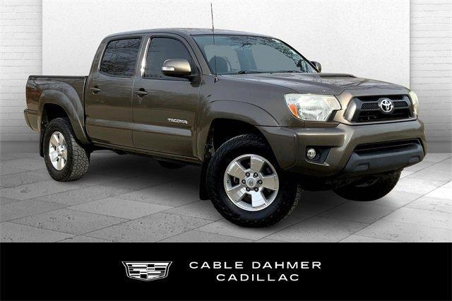 2015 Toyota Tacoma Vehicle Photo in KANSAS CITY, MO 64114-4502