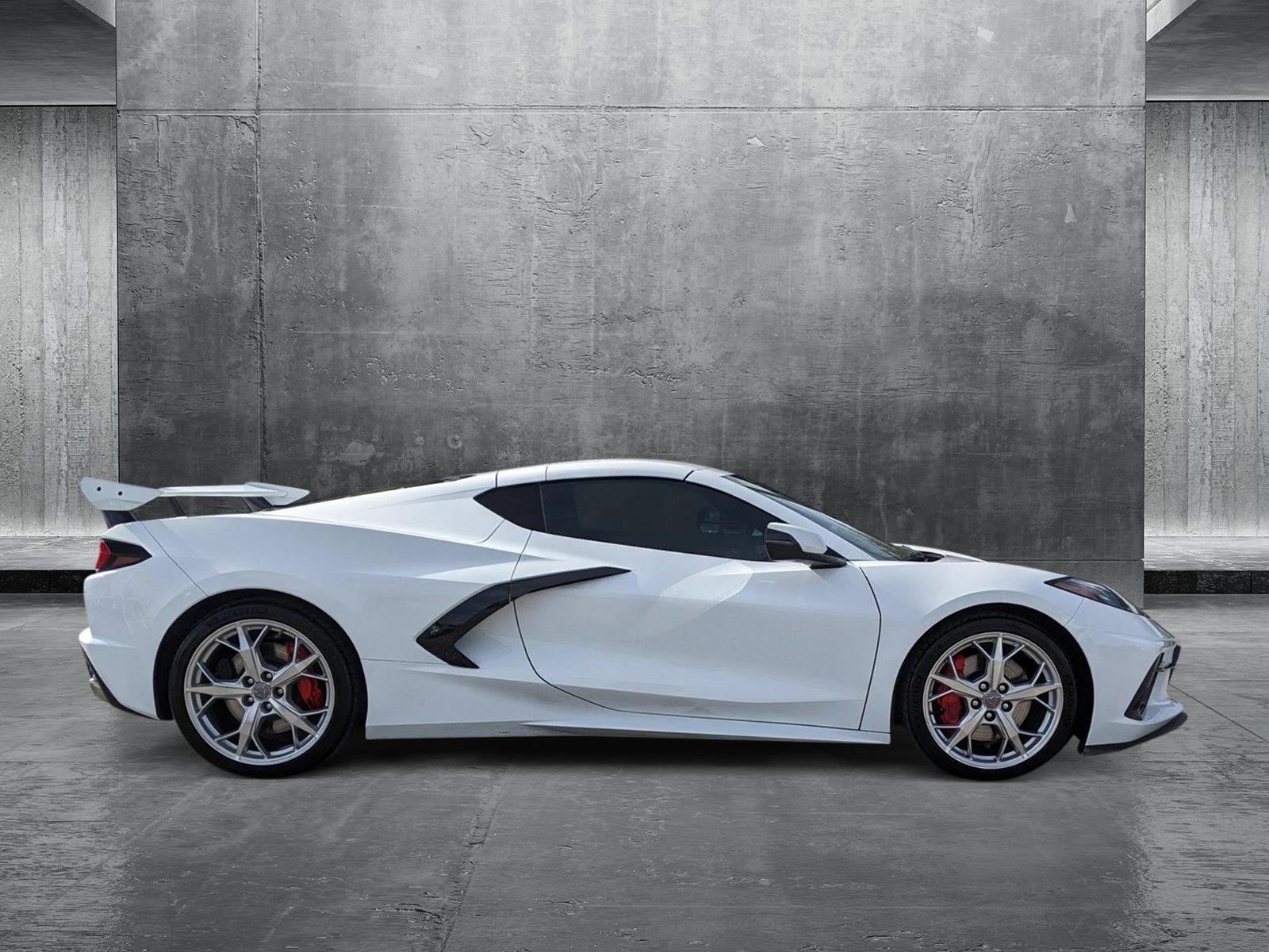 2021 Chevrolet Corvette 2LT photo 9