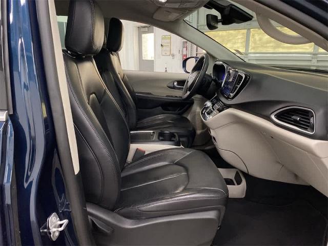 2022 Chrysler Pacifica Vehicle Photo in PORTLAND, OR 97225-3518