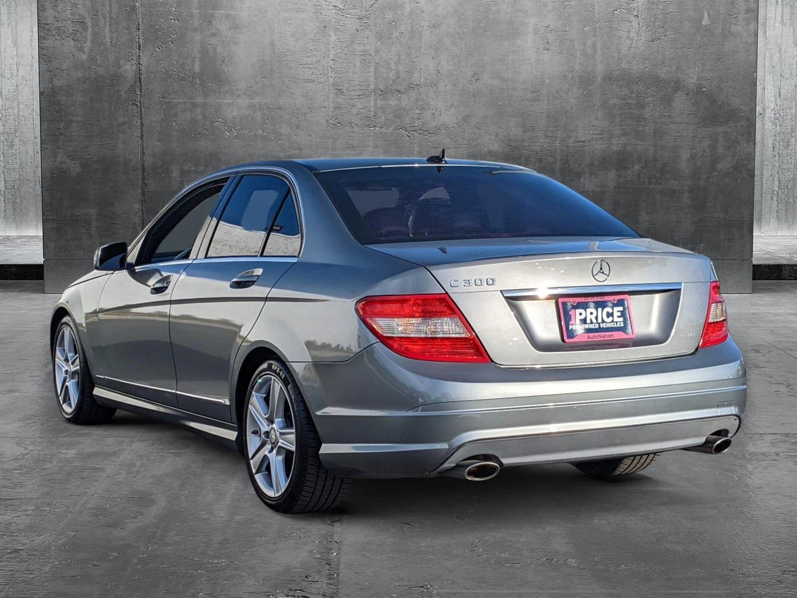 2011 Mercedes-Benz C-Class Vehicle Photo in VALENCIA, CA 91355-1705