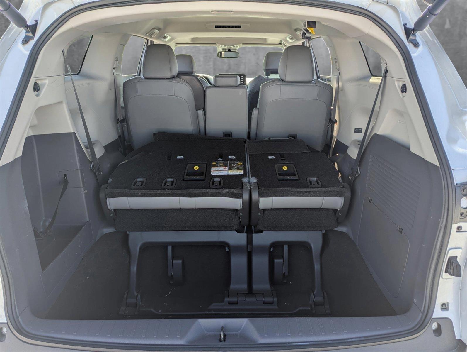 2022 Toyota Sienna Vehicle Photo in Ft. Myers, FL 33907