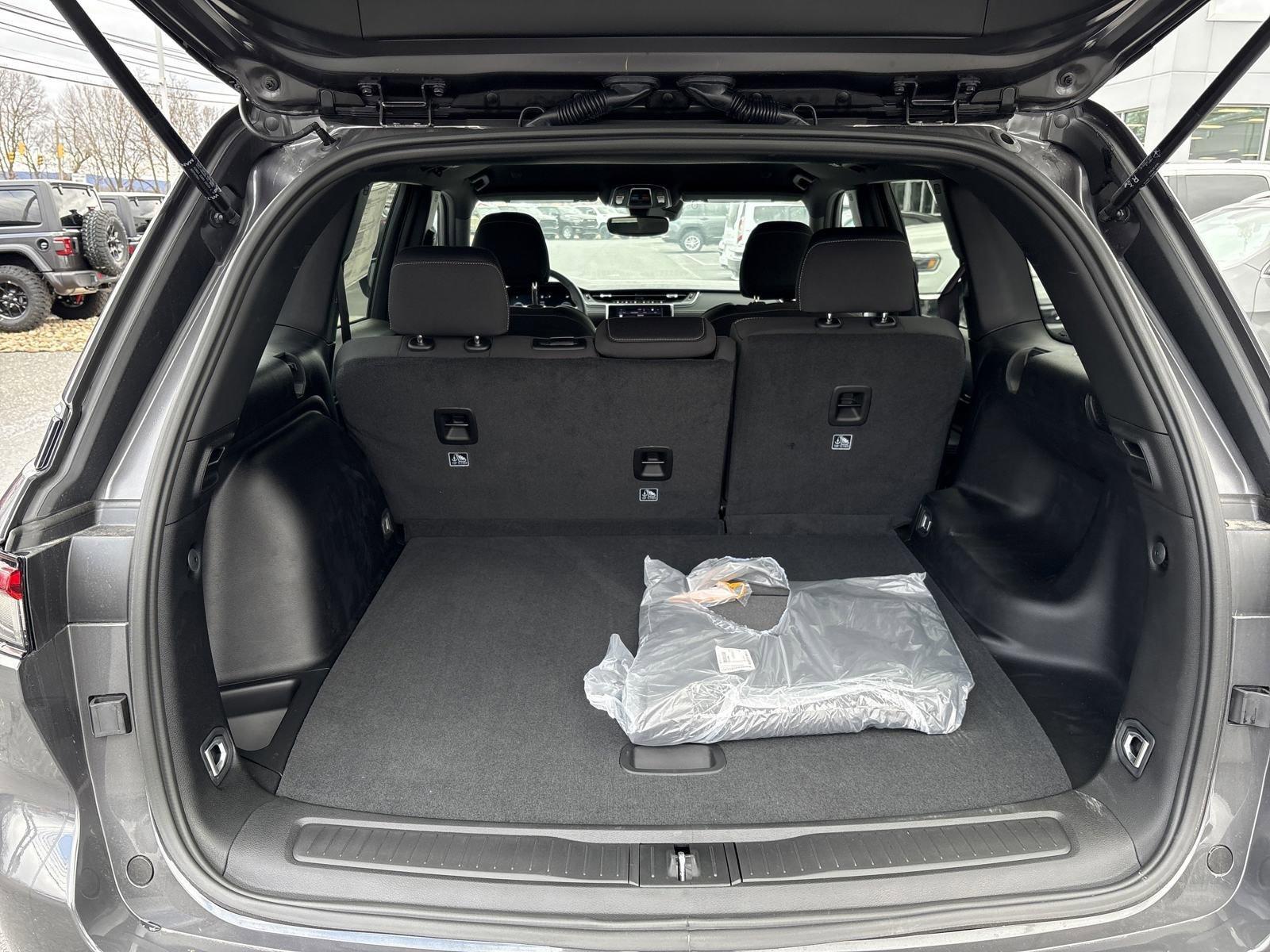 2025 Jeep Grand Cherokee Vehicle Photo in Mechanicsburg, PA 17050-1707
