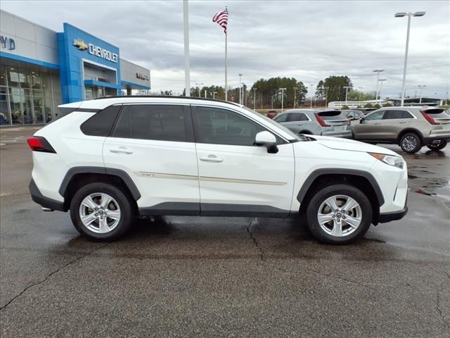 2019 Toyota RAV4 Vehicle Photo in HENDERSON, NC 27536-2966