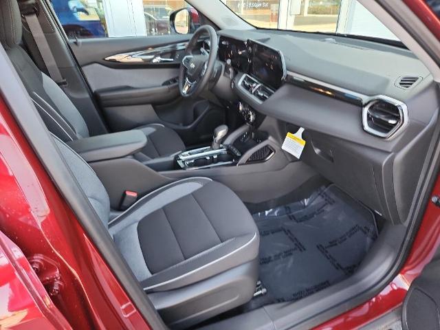 2025 Chevrolet Trailblazer Vehicle Photo in HAYS, KS 67601-1994