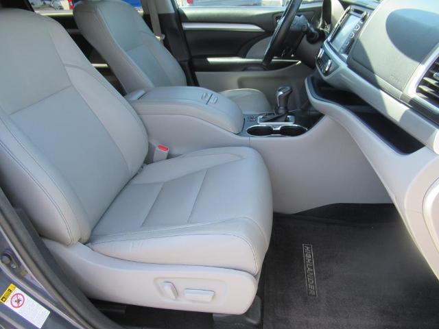2018 Toyota Highlander Vehicle Photo in LEESBURG, FL 34788-4022