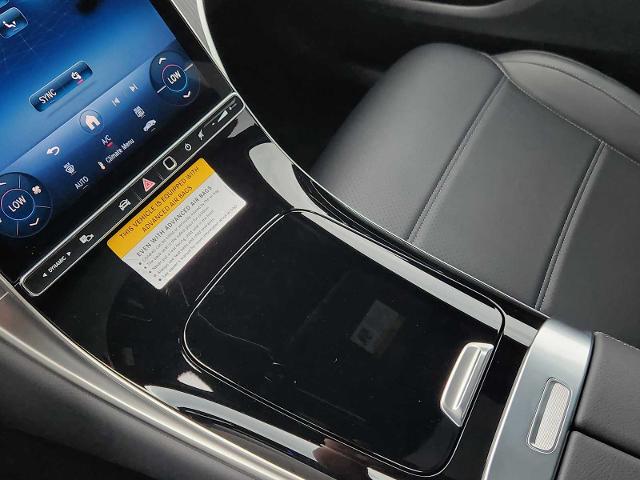 2025 Mercedes-Benz GLC Vehicle Photo in HOUSTON, TX 77079