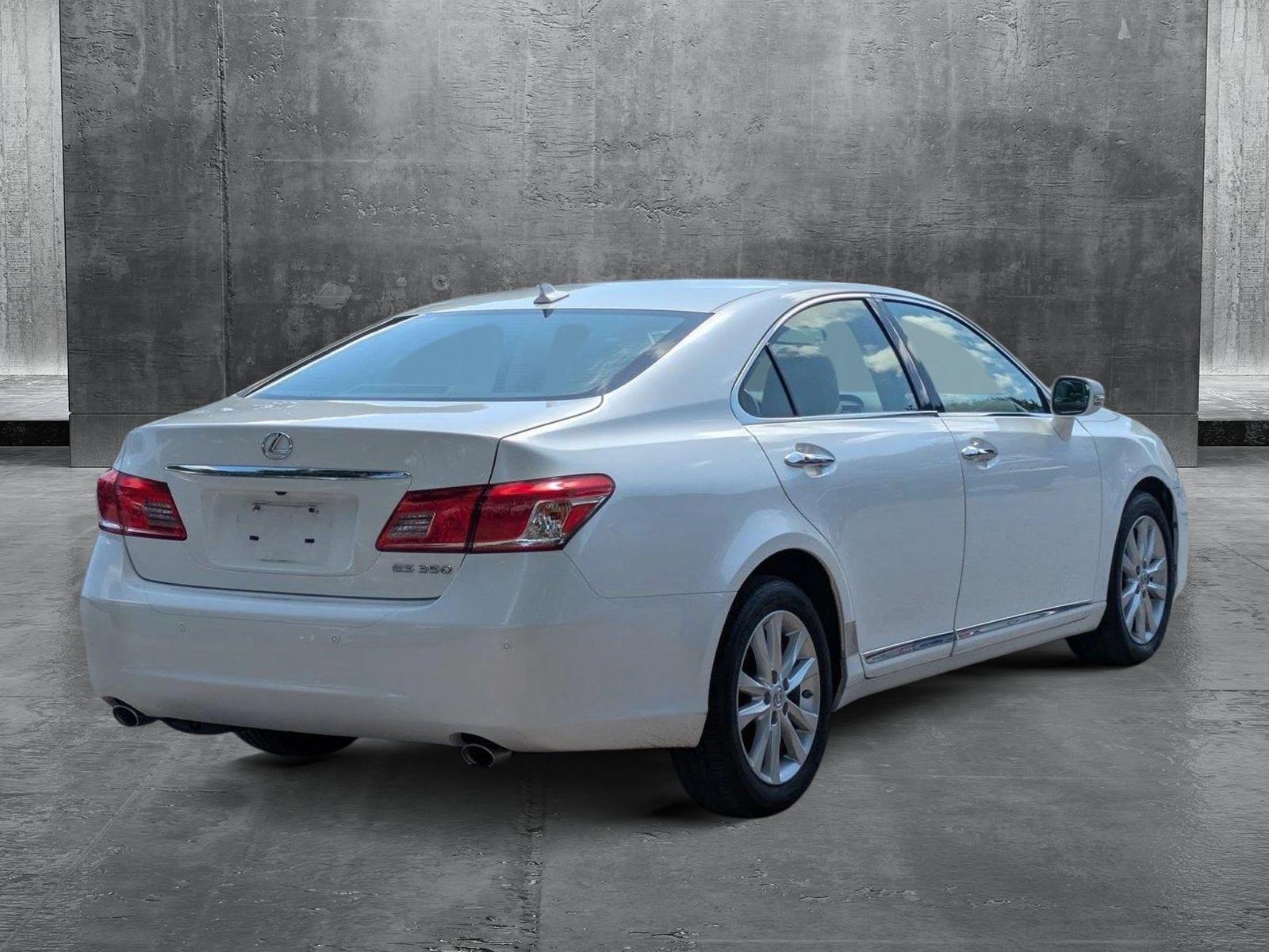 2011 Lexus ES 350 Vehicle Photo in GREENACRES, FL 33463-3207