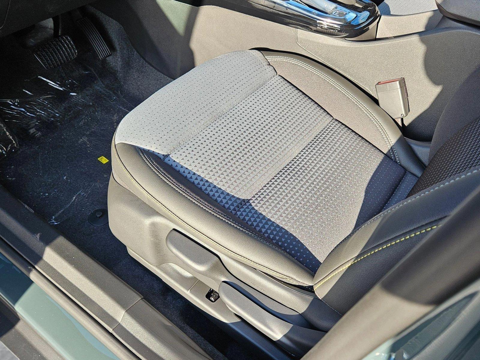 2025 Chevrolet Trax Vehicle Photo in GREENACRES, FL 33463-3207