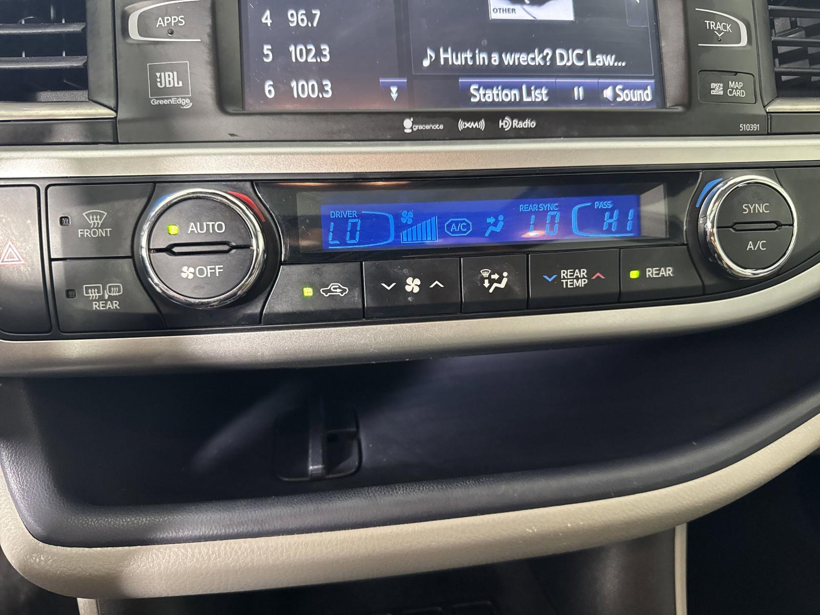 2019 Toyota Highlander Vehicle Photo in GEORGETOWN, TX 78626-7508