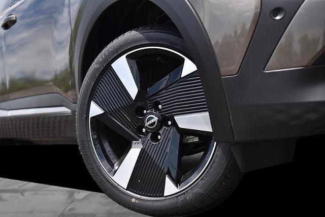 2025 Nissan Kicks Vehicle Photo in Ballwin, MO 63011