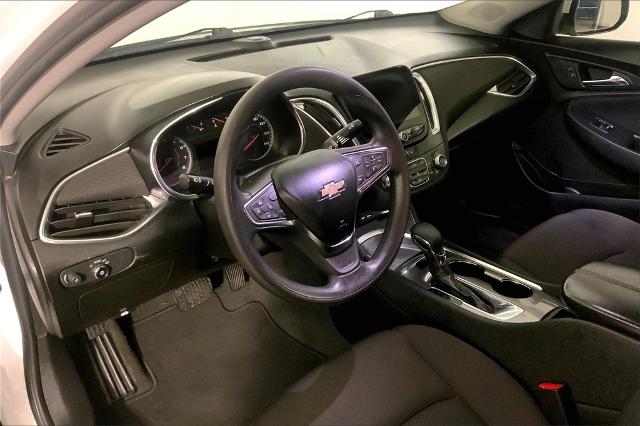 2021 Chevrolet Malibu Vehicle Photo in Lees Summit, MO 64086