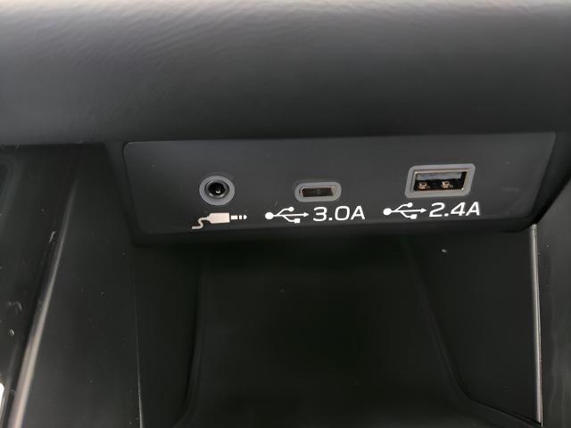 2025 Subaru Outback Vehicle Photo in Green Bay, WI 54304
