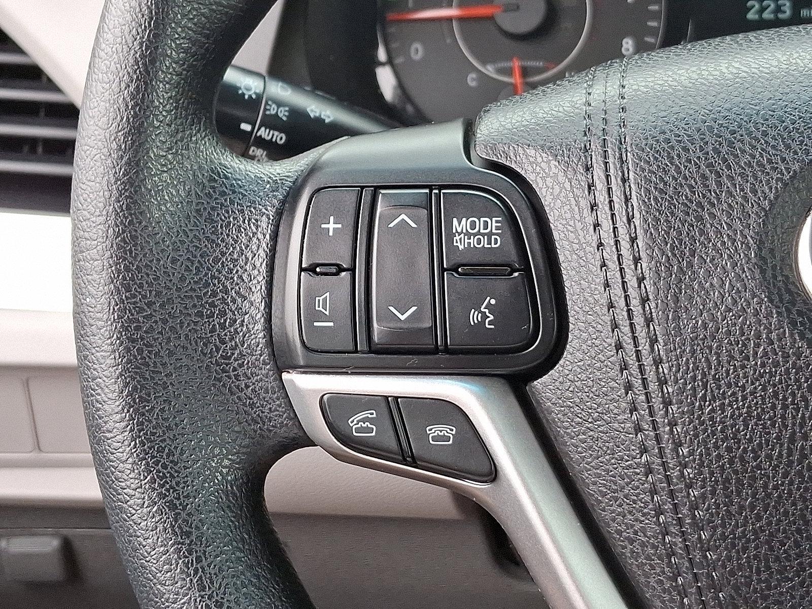 2015 Toyota Sienna Vehicle Photo in Trevose, PA 19053