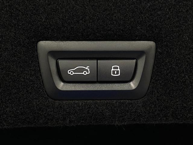 2025 BMW 740i xDrive Vehicle Photo in Appleton, WI 54913