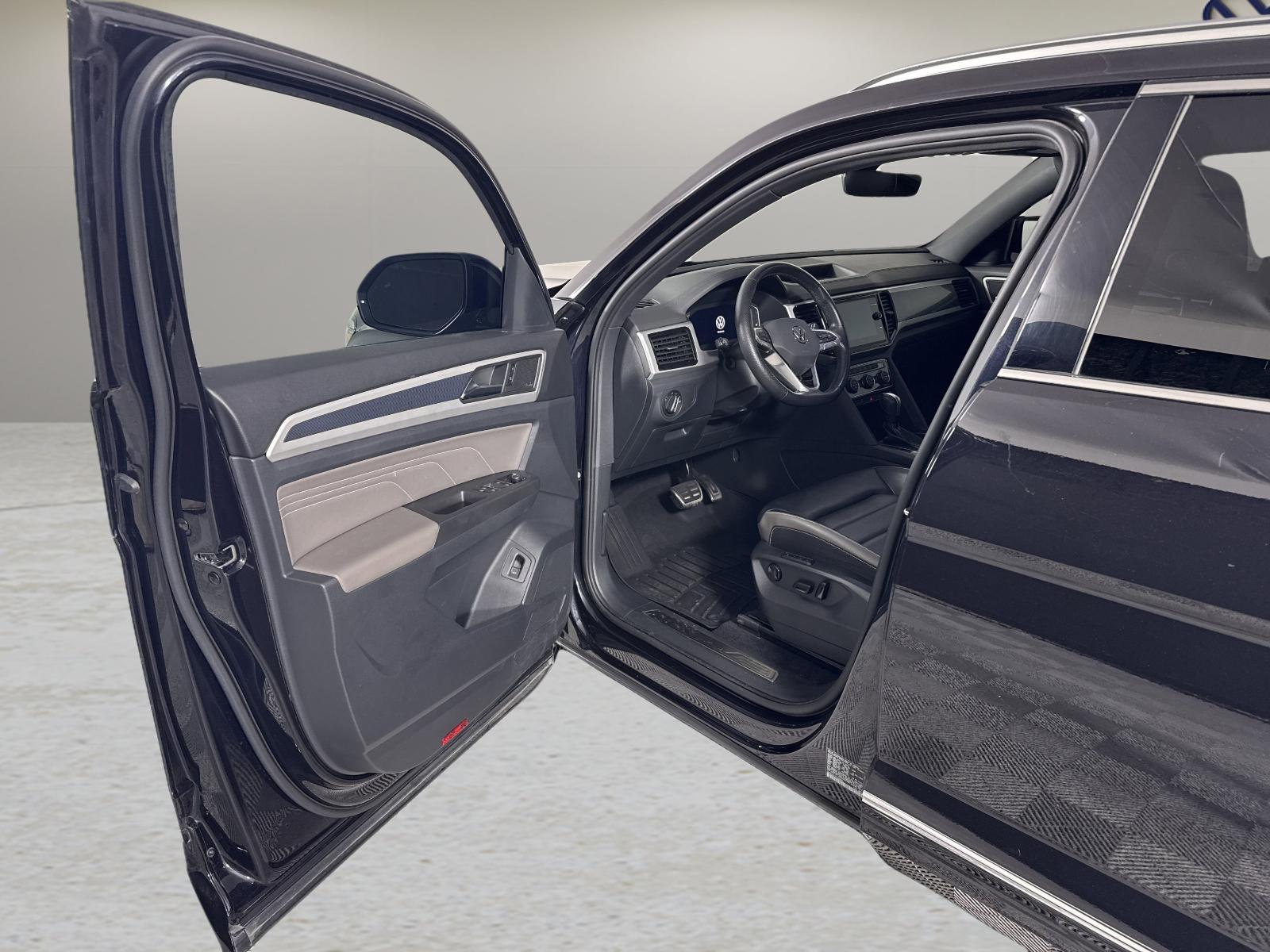 2023 Volkswagen Atlas Cross Sport Vehicle Photo in Georgetown, TX 78626