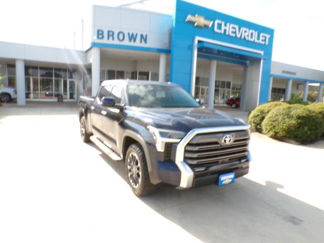 Used 2022 Toyota Tundra Limited with VIN 5TFJA5BC8NX001725 for sale in Devine, TX