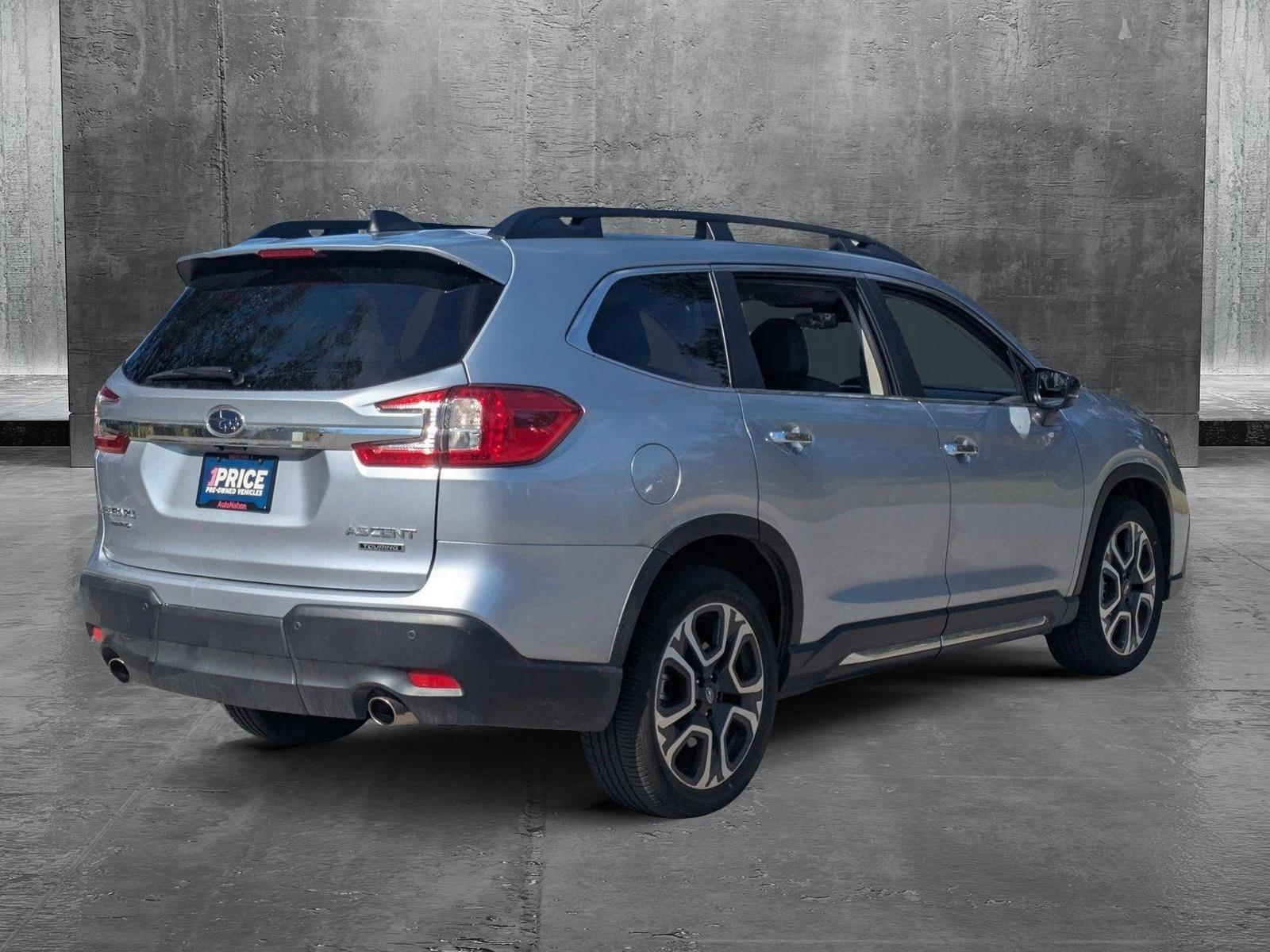 2024 Subaru Ascent Vehicle Photo in Sarasota, FL 34231