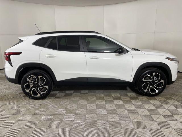 2025 Chevrolet Trax Vehicle Photo in PHOENIX, AZ 85014-3381