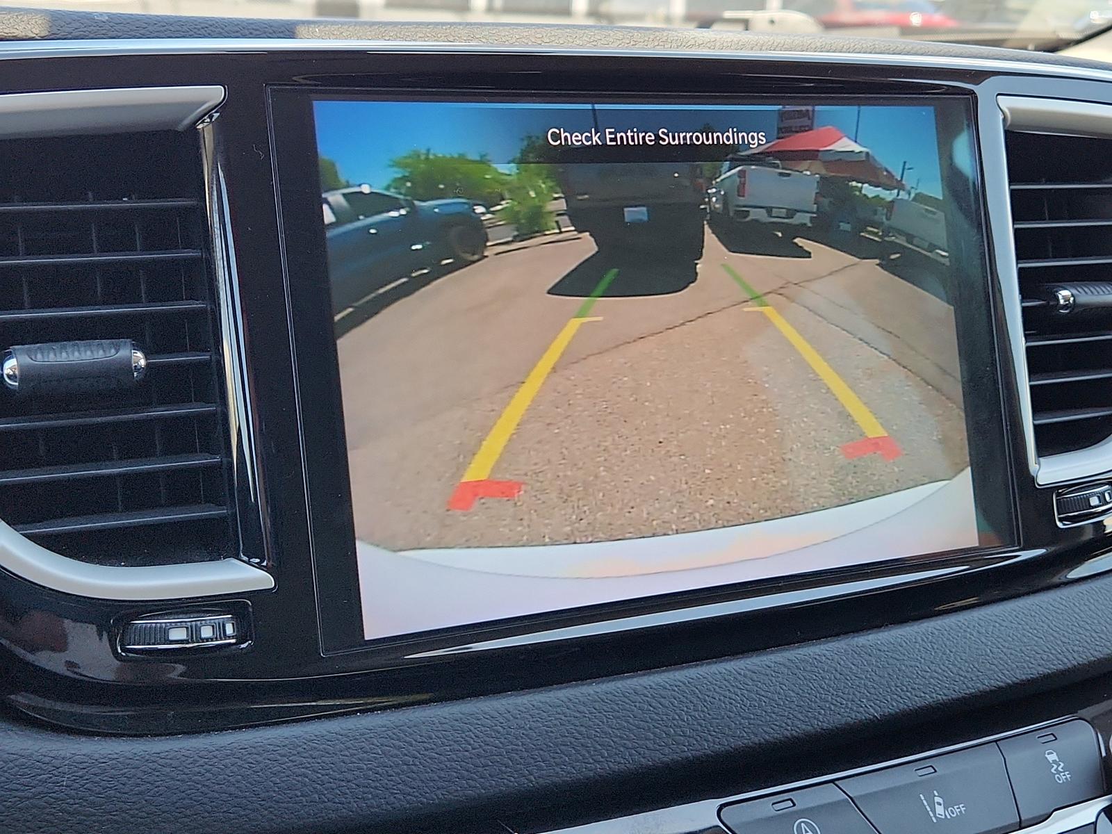 2022 Chrysler Pacifica Vehicle Photo in Albuquerque, NM 87110