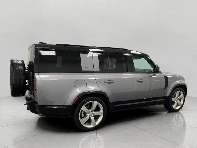 2024 Defender Vehicle Photo in Appleton, WI 54913