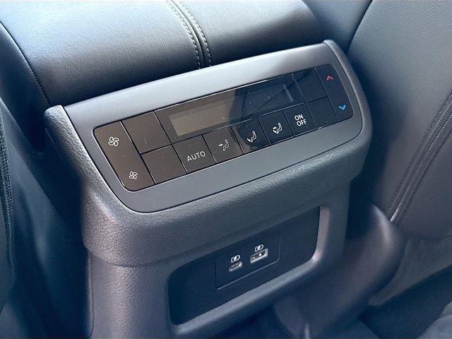 2025 Nissan Pathfinder Vehicle Photo in Flemington, NJ 08822