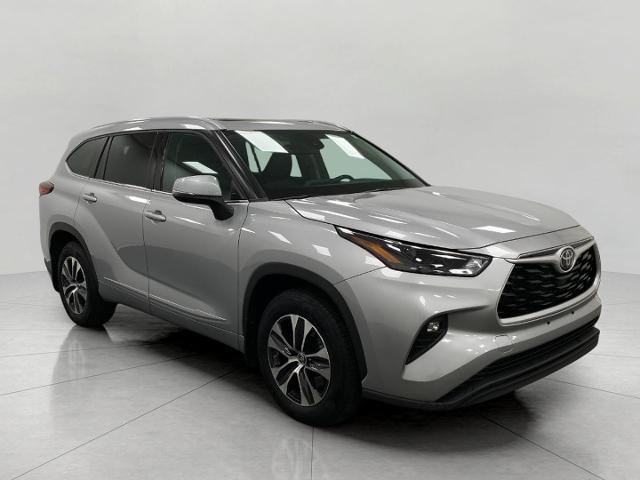 2022 Toyota Highlander Vehicle Photo in Neenah, WI 54956