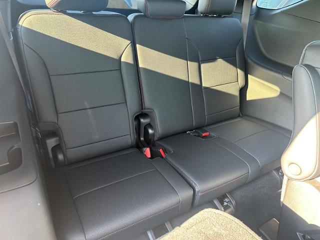 2026 Chevrolet Traverse Vehicle Photo in COLUMBIA, MO 65203-3903