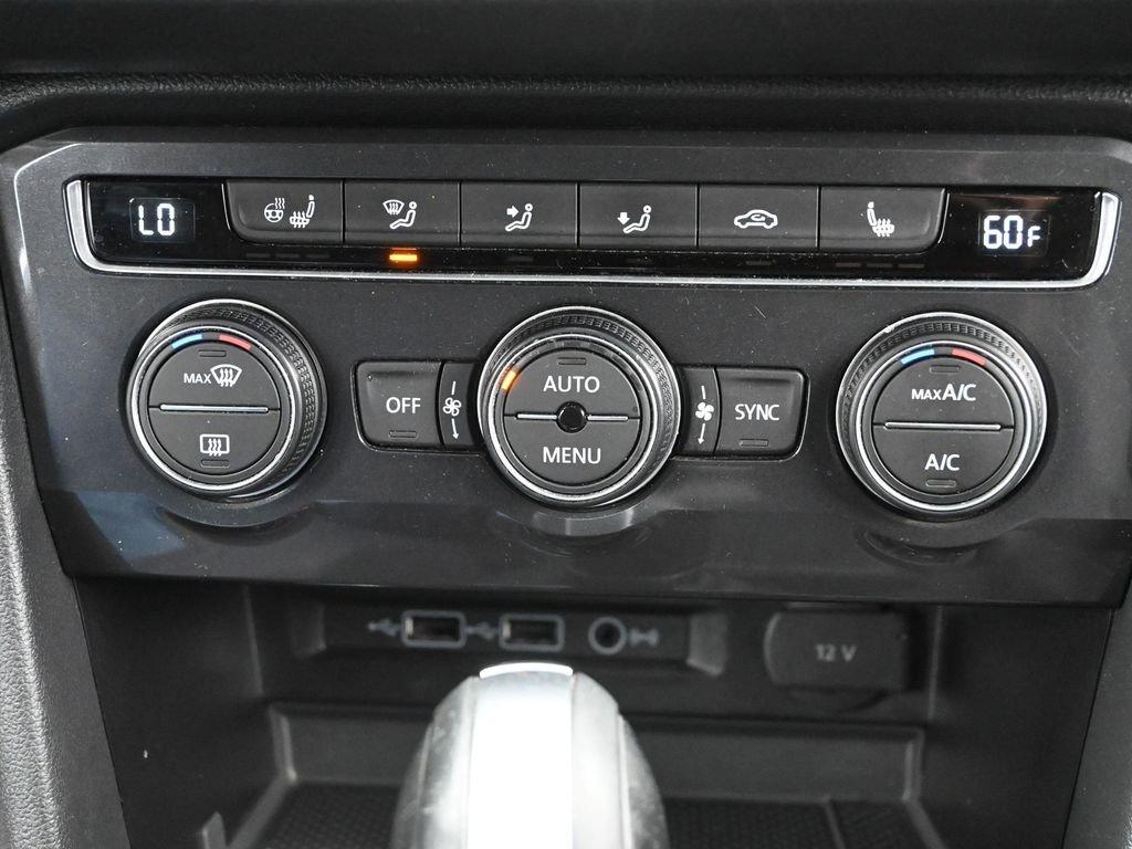 2020 Volkswagen Tiguan Vehicle Photo in Marion, IA 52302