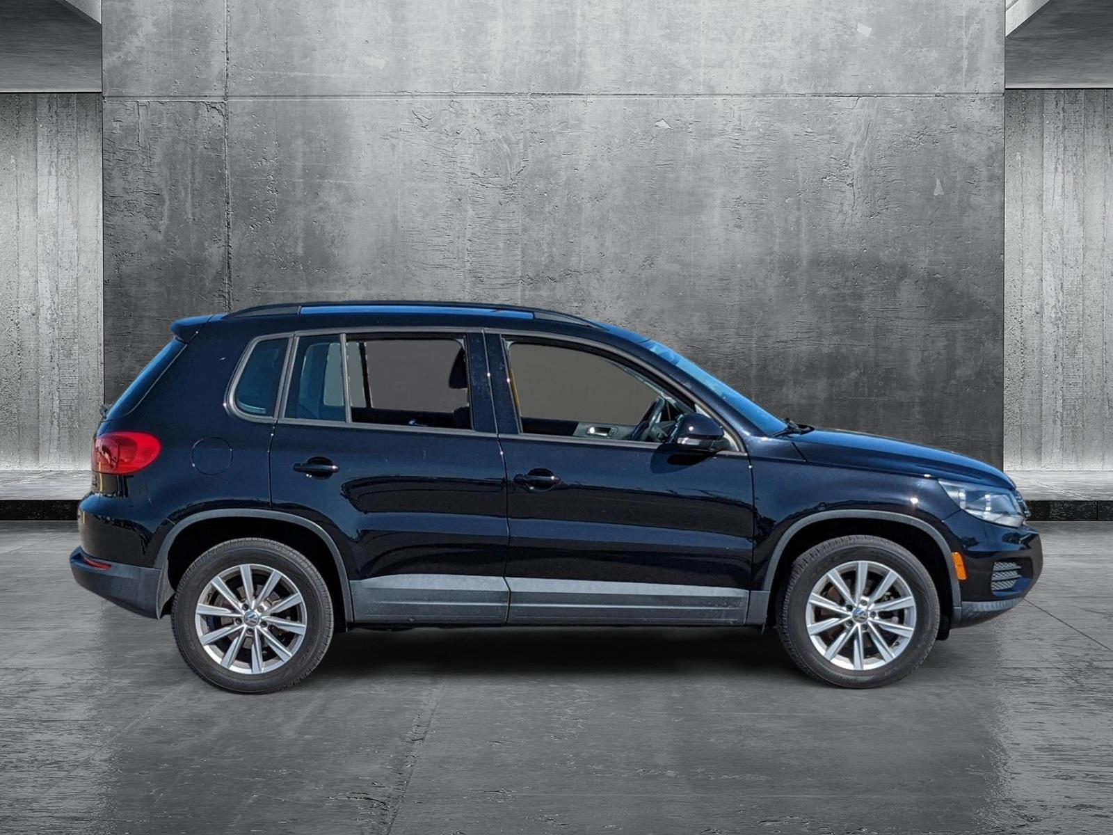 2017 Volkswagen TIGUAN Vehicle Photo in ORLANDO, FL 32808-7998