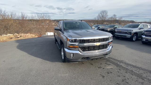 Used 2017 Chevrolet Silverado 1500 LT with VIN 1GCVKREC1HZ258316 for sale in Slatington, PA