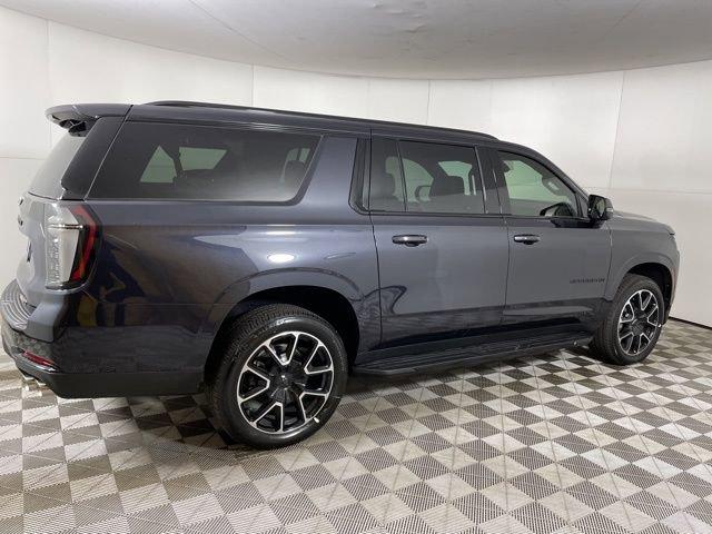 2025 Chevrolet Suburban Vehicle Photo in PHOENIX, AZ 85014-3381