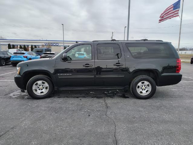 2012 Chevrolet Suburban LT photo 4