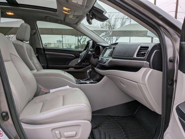 2018 Toyota Highlander Vehicle Photo in SELMA, TX 78154-1459