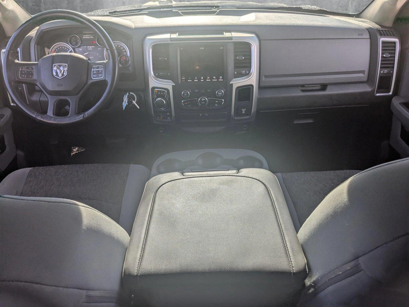 2019 Ram 1500 Classic Vehicle Photo in PEMBROKE PINES, FL 33024-6534