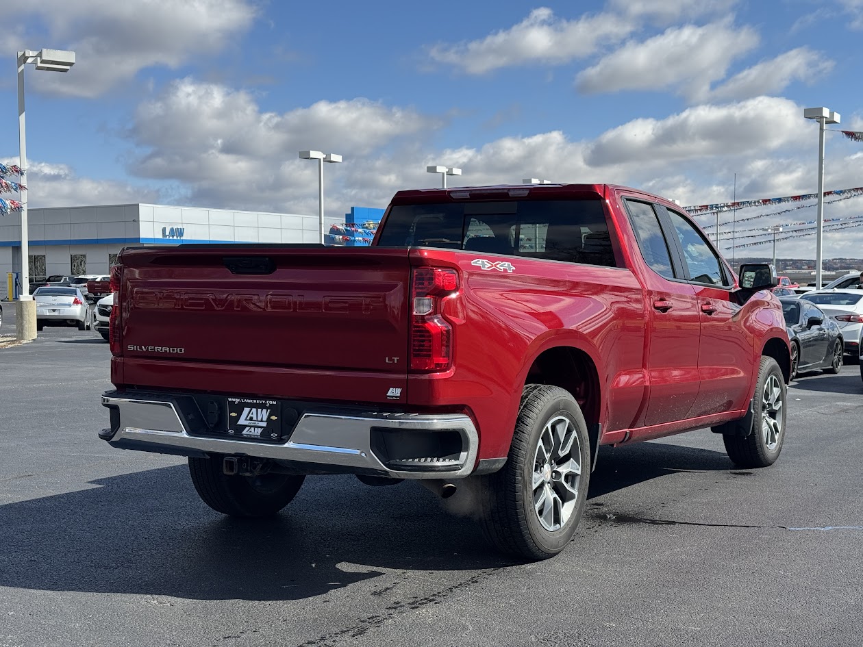 2022 Chevrolet Silverado 1500 Vehicle Photo in BOONVILLE, IN 47601-9633