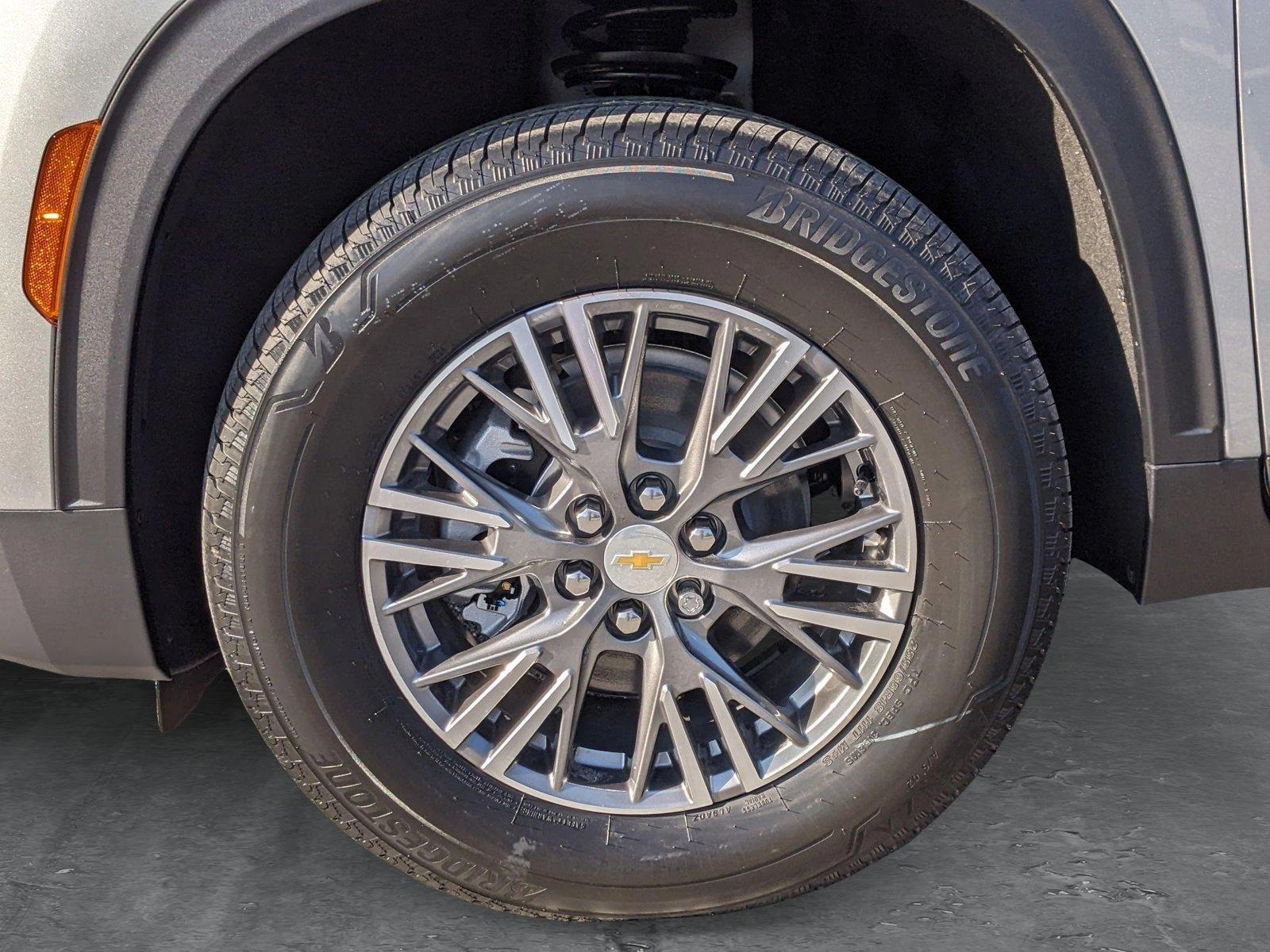 2025 Chevrolet Traverse Vehicle Photo in TIMONIUM, MD 21093-2300